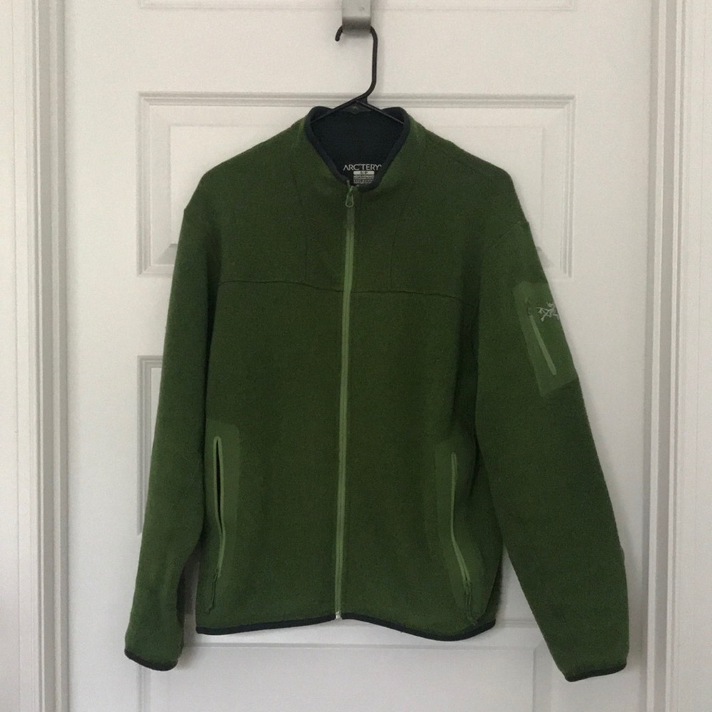 Small, Green, Arc’teryx sweater